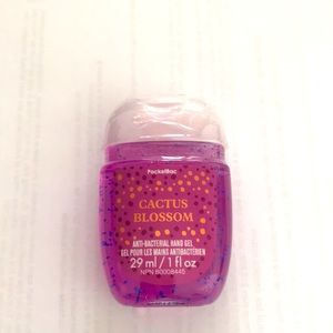 🔥FREE if you bundle🔥 Anti-bacterial hand gel